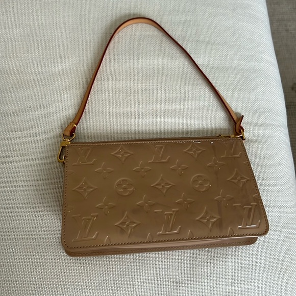 Monogram Louis Vuitton Vernis Lexington Pochette. Authentic. - Picture 1 of 5